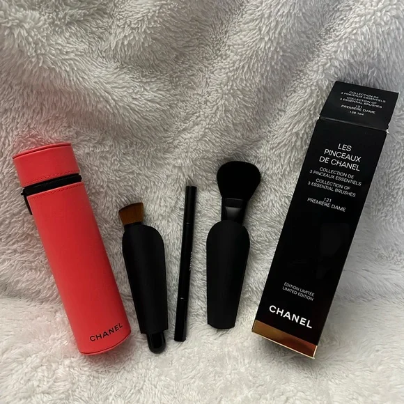 121 CHANEL LES PINCEAUX DE CHANEL